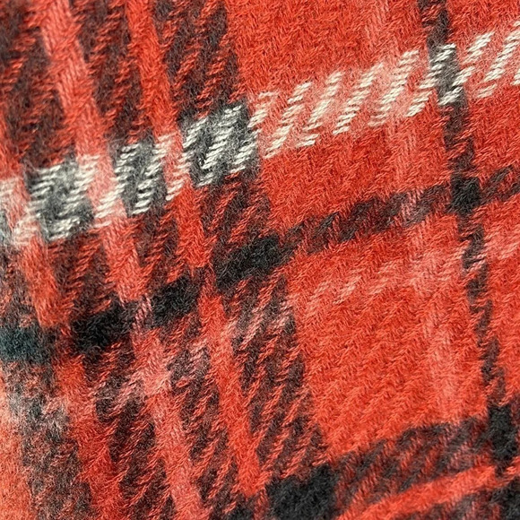 STEVE MADDEN Rusty Berry Plaid Fringed Rectangular Blanket Scarf Soft Fuzzy OS - Picture 3 of 9